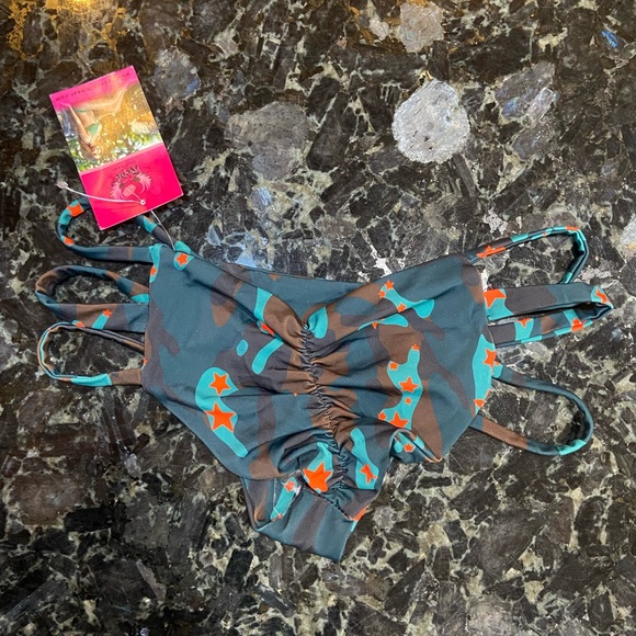 NWT Fede camo print bikini - Picture 3 of 8